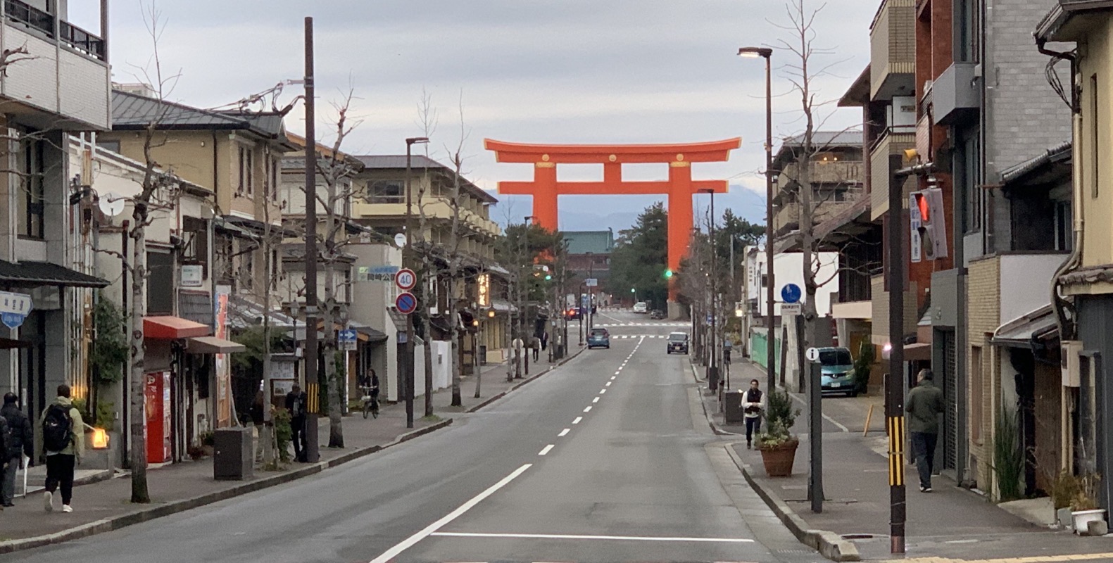 heian-jingu shrine otorii gate