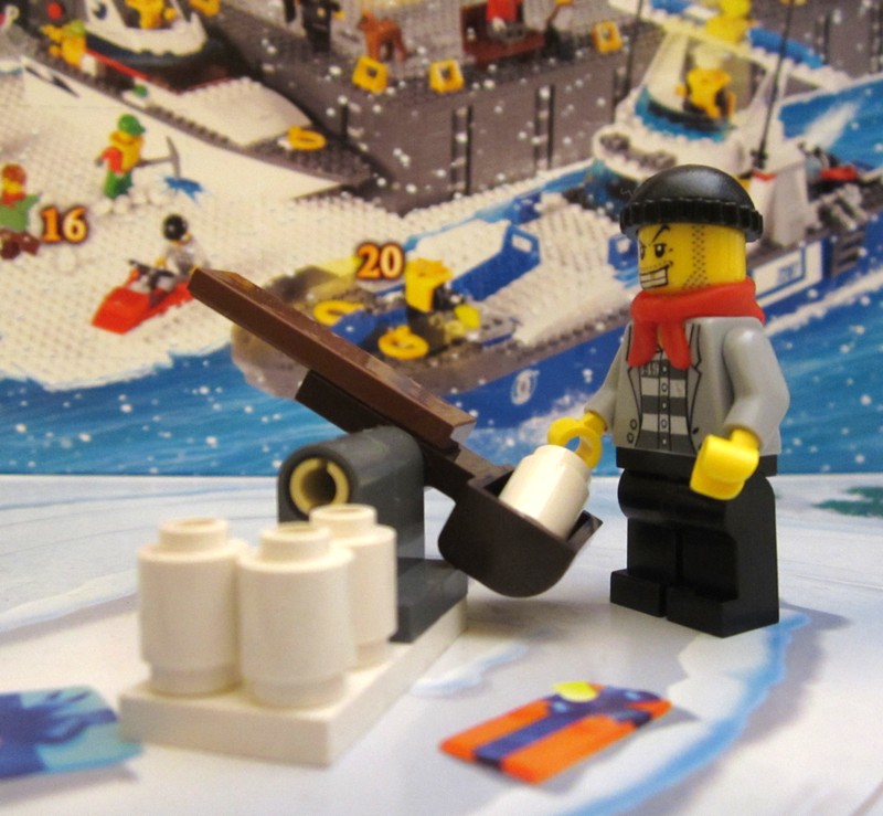 LEGO City Bonus Photo Day 5 - Snowball Launcher